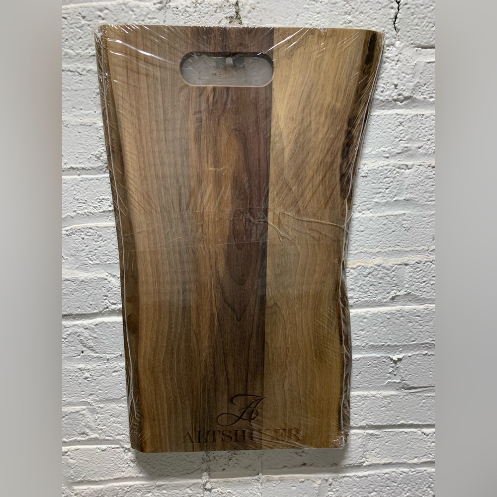 NEW Premium Hard Maple Wood Live Edge Charcuterie Board with Handle 
23” X 14” - Picture 2 of 10